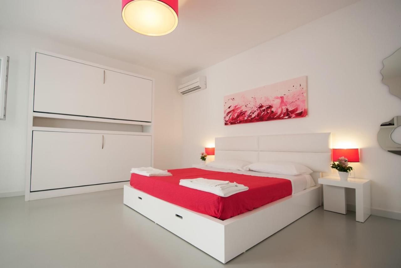 Hotel Beach Salento マリーナ・ディ・ペスコルーゼ エクステリア 写真