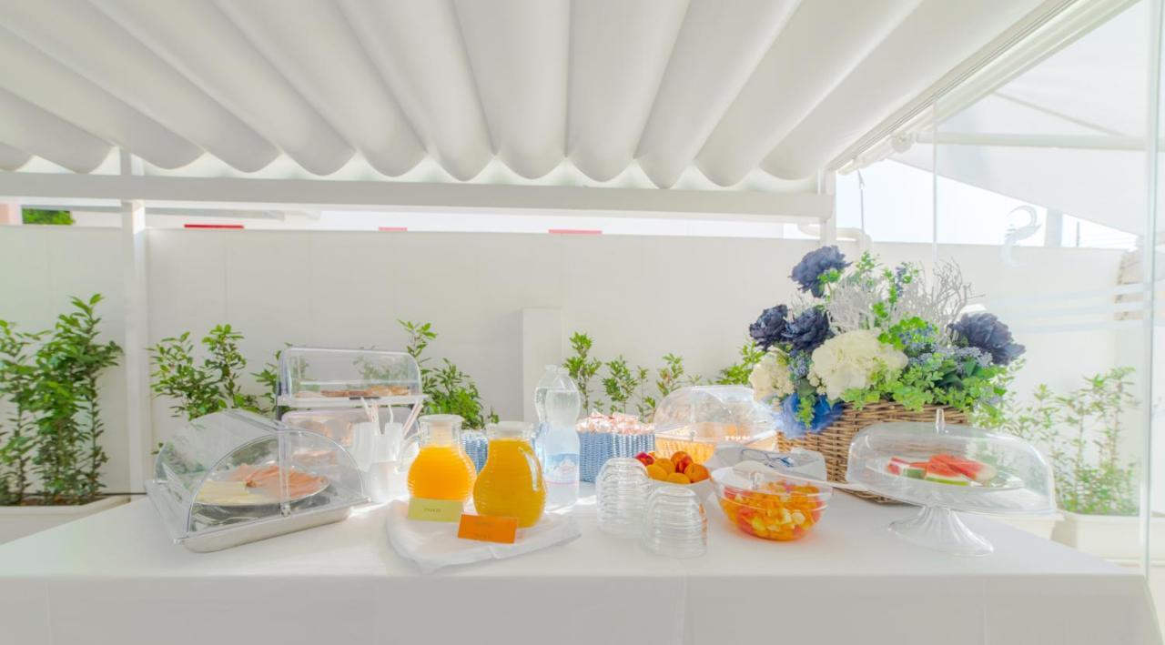 Hotel Beach Salento マリーナ・ディ・ペスコルーゼ エクステリア 写真